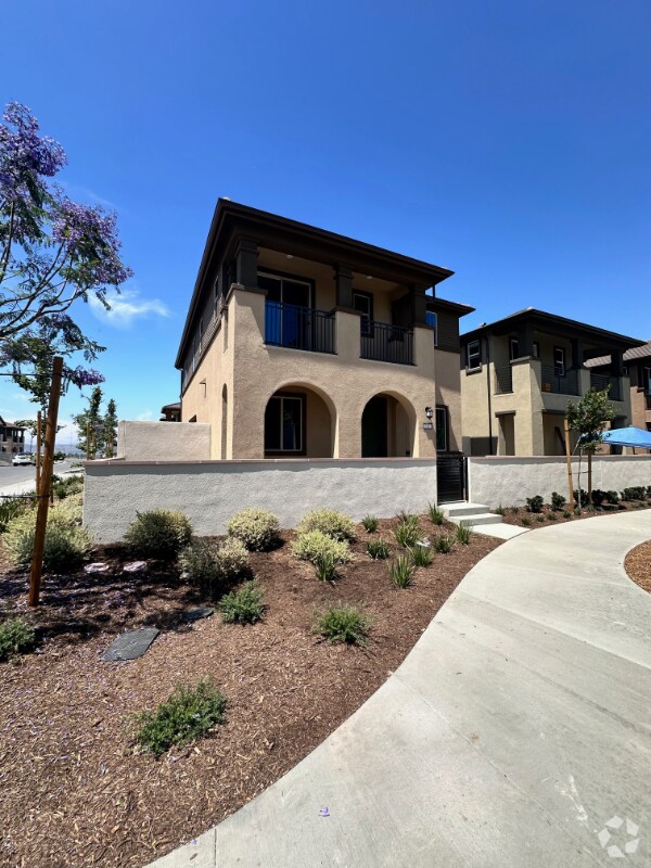 Building Photo - 140 Carmine Rental