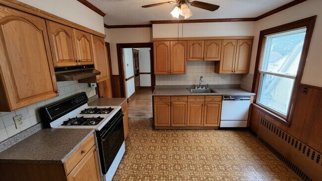 Photo - 132 Montclair Ave Unit 2