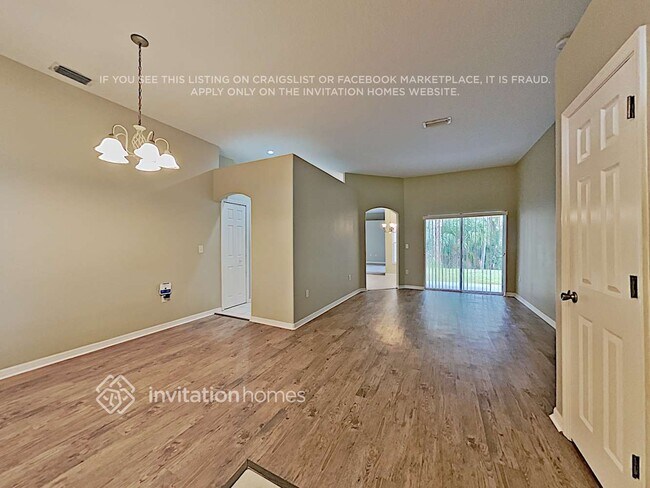 Photo - 6138 36th Ln E