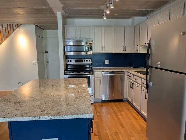 Photo - 711 W Gordon Terrace Unit 305