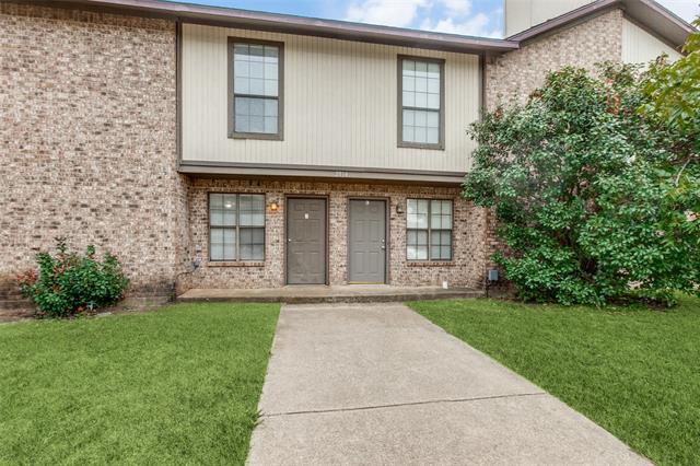 Photo - 2814 Wimbledon Ct Townhome