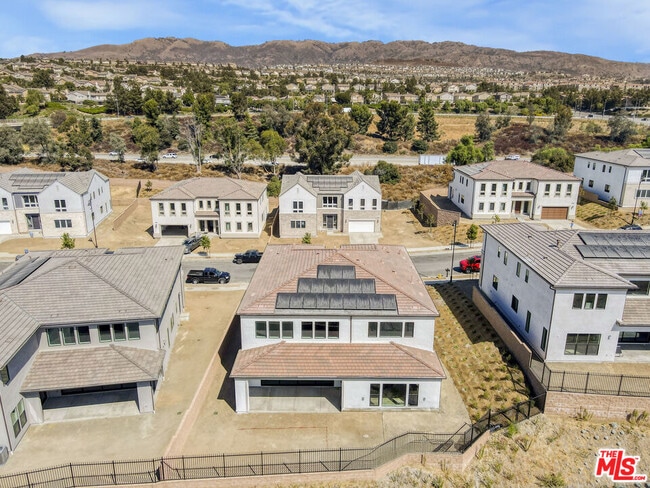 20534 Edgewood Ct
