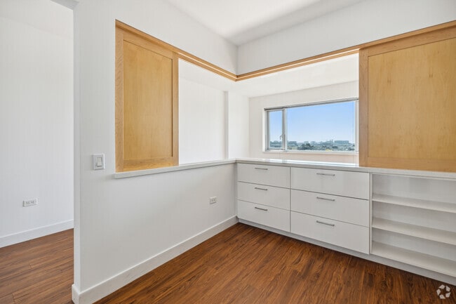 Jr. 1BR, 1BA- 478SF