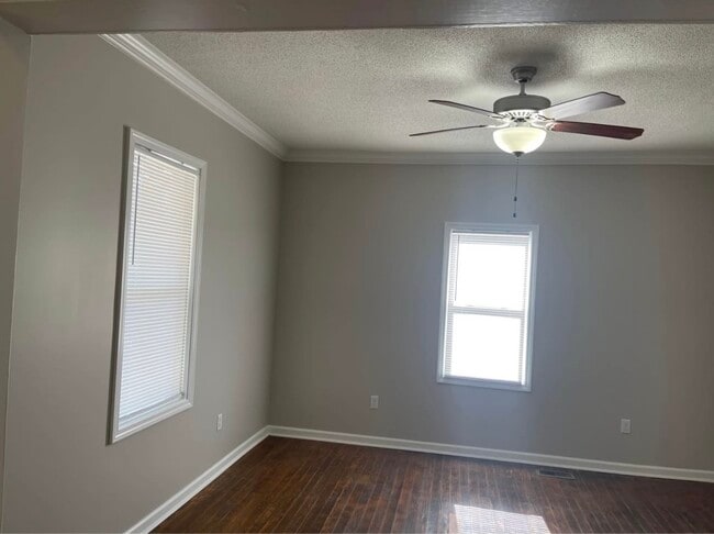 Photo - 1717 Campbell St