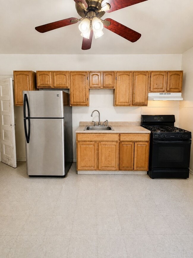 Photo - 2942 Tulip St