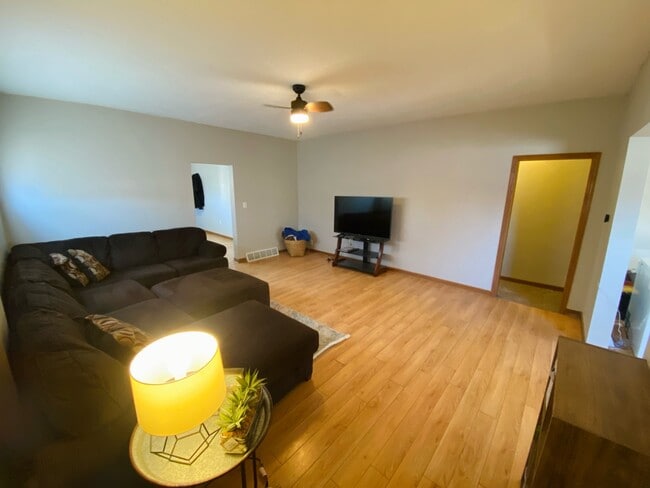 Photo - 1408 Oshkosh Ave