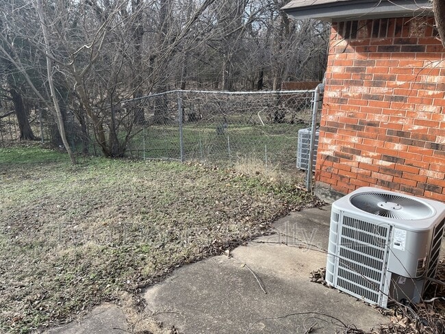 Photo - 8910 Oak Valley Dr