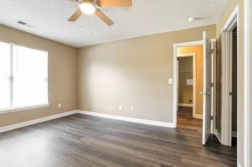 Photo - 848 Anchor Way NE