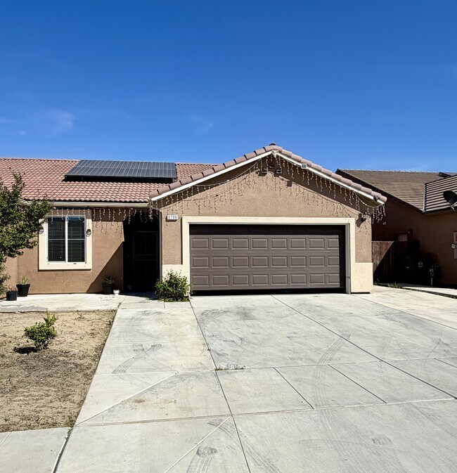 Photo - 1736 Berry St