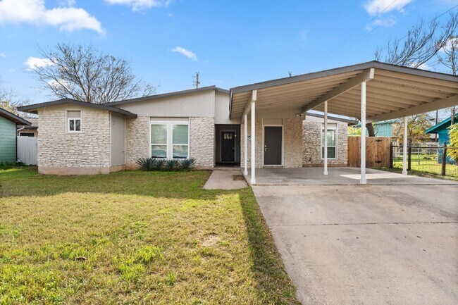 Building Photo - 305 White Oak Dr Rental