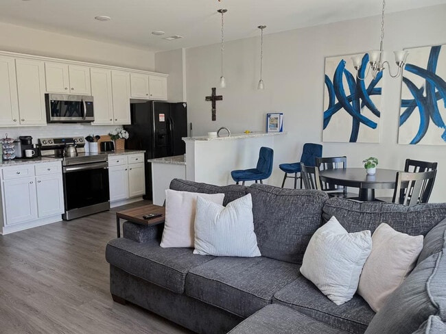 Building Photo - 751 Jacobs Millpond Rd Unit ID1339902P