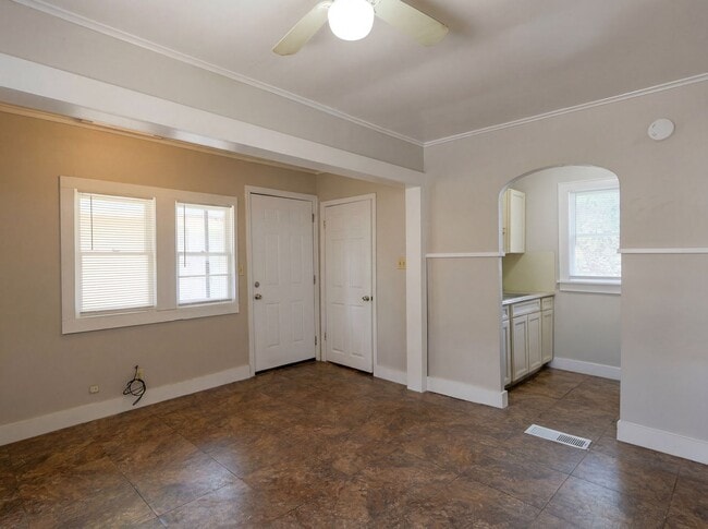 Photo - Highland - 1 bed 1 Bath - Apartment