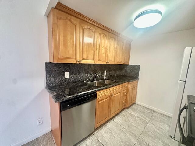 Photo - 1067 Cornwall D