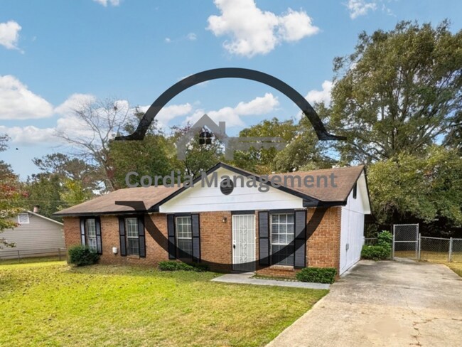 Photo - Fenced in 4 Bedroom 1.5 bathroom Home located in Jonesboro