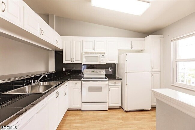 Photo - 14503 Lakewood Trace Ct Unit 201