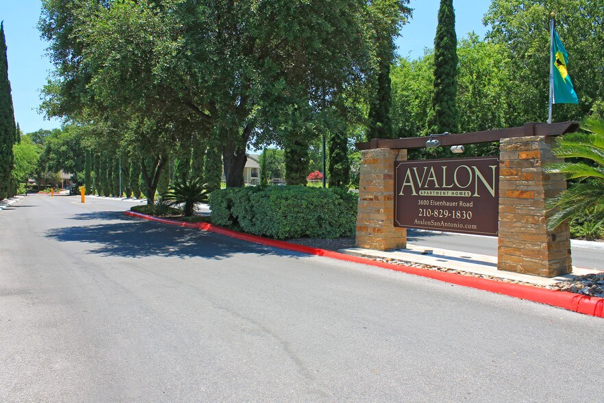 Avalon Apartments For In San Antonio Tx Avalon Apartments 3600 Eisenhauer Rd San Antonio