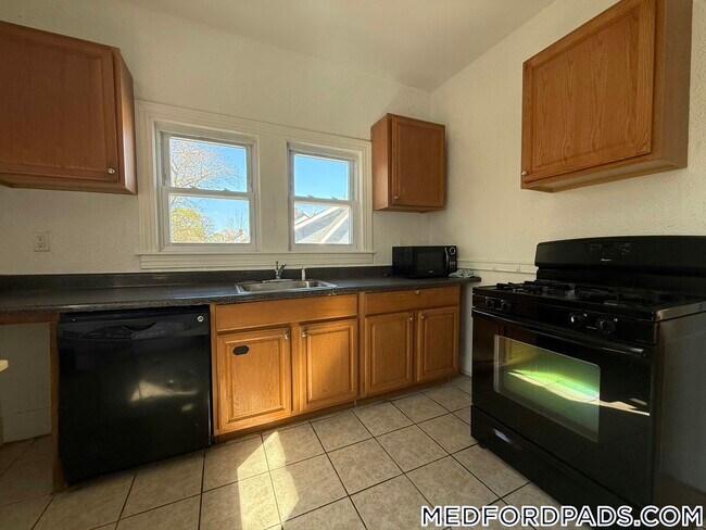 Photo - 124 Forest St Unit 2