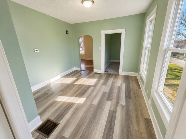 Photo - 202 N Brookfield St