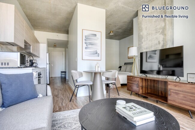 Photo - 165 N Desplaines St Unit FL8-ID644