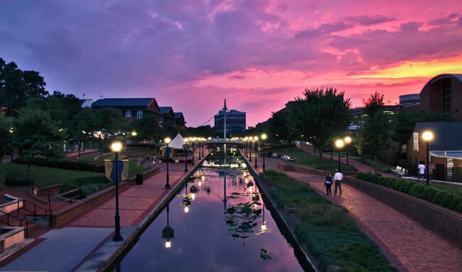 Photo - 102 E South St