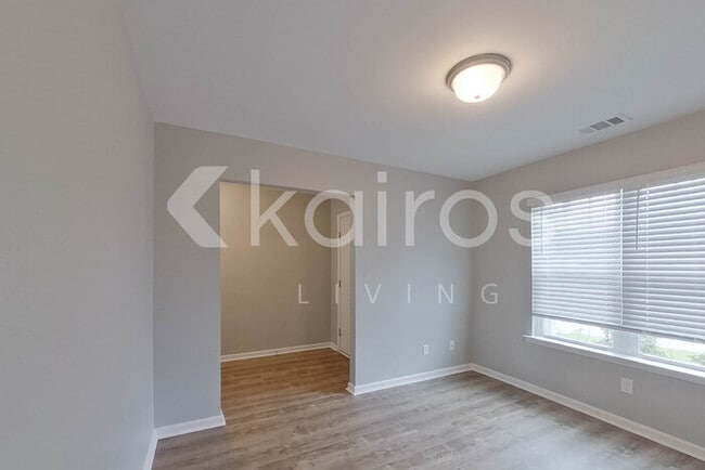Photo - 109 St Matthew Wy