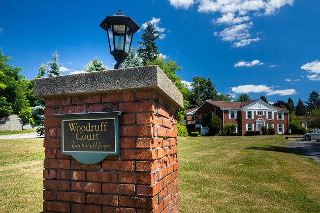 Woodruff Court Apartment Homes - Woodruff Court Apartment Homes