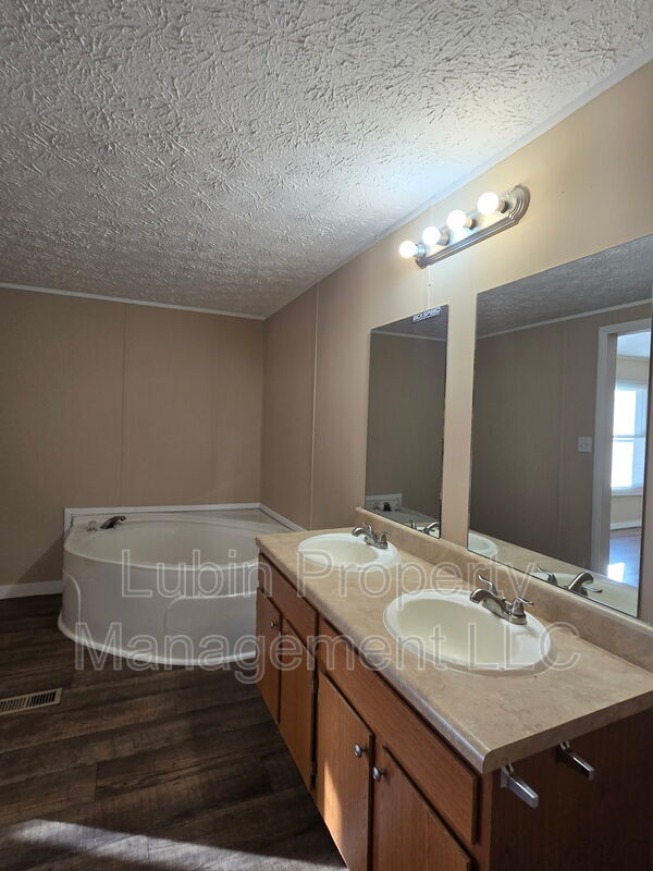 Photo - 60 Virginia Ave