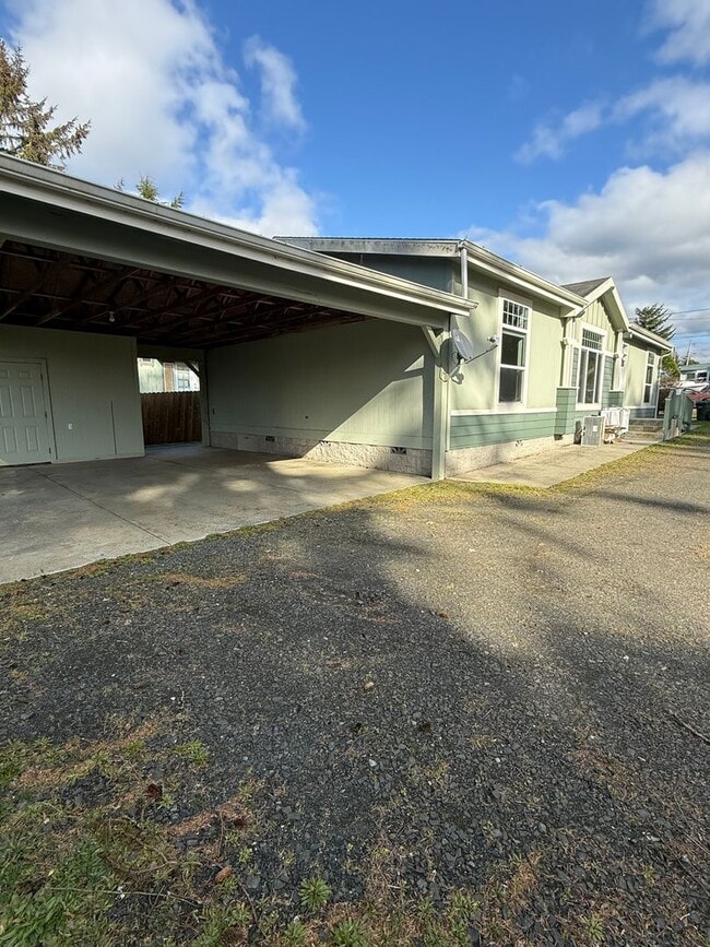 Photo - Newly Renovated 3 bed/2 bath manufactured home!