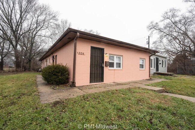 Modern Duplex in Prime Location - Perfect Rental Opportunity in Indianapolis!