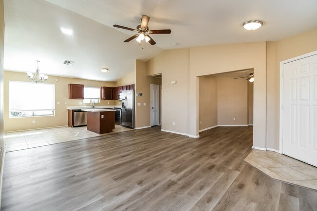 Photo - 28953 N Coal Ave