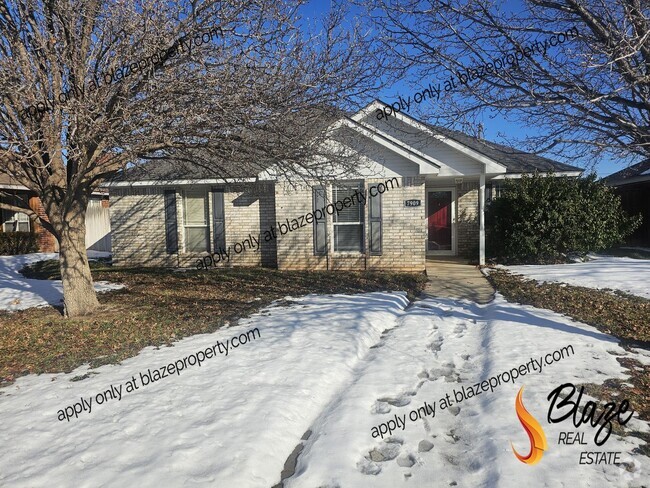 Building Photo - Move-in Ready Charm in Westover! Rental