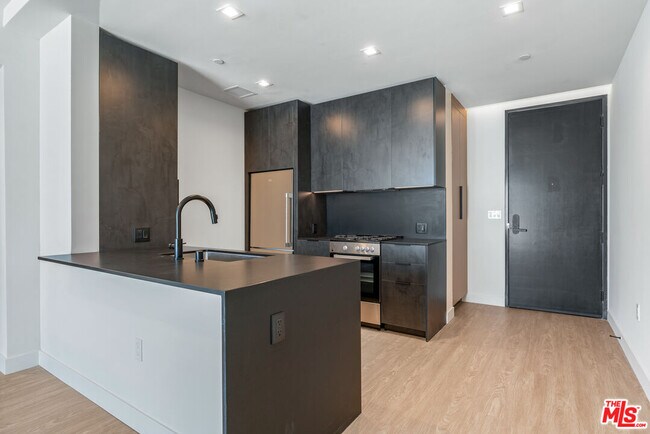 Photo - 3688 Overland Ave Unidad PH21