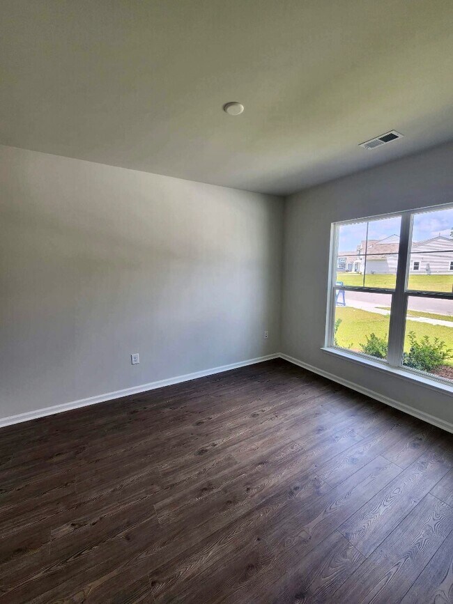 Photo - 2890 Ellesmere Cir