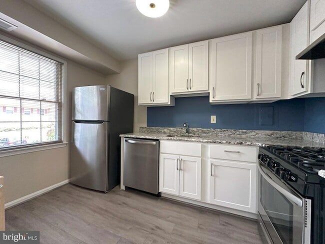 Photo - 6018 Westchester Park Dr Unit 6018 201