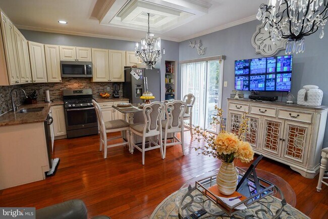 Photo - 5636 Gwynndale Ave