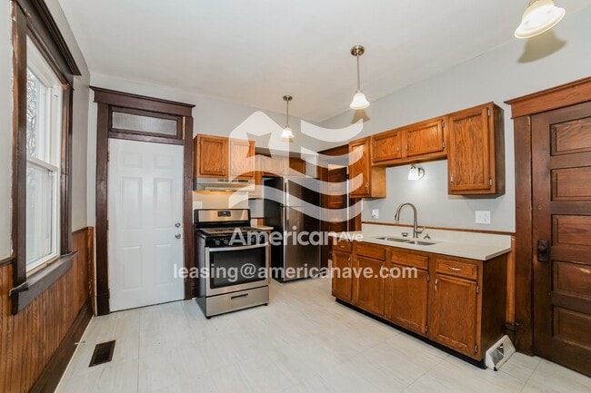 Photo - 807 E Republic St