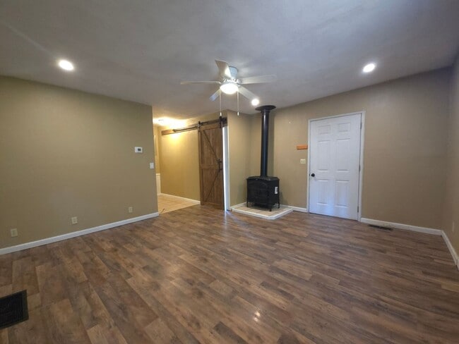Photo - 2 Bed 1 Bath