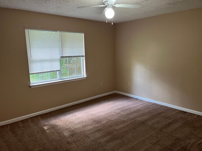 Photo - 2 Bedroom/2 Bath Duplex located in North V...