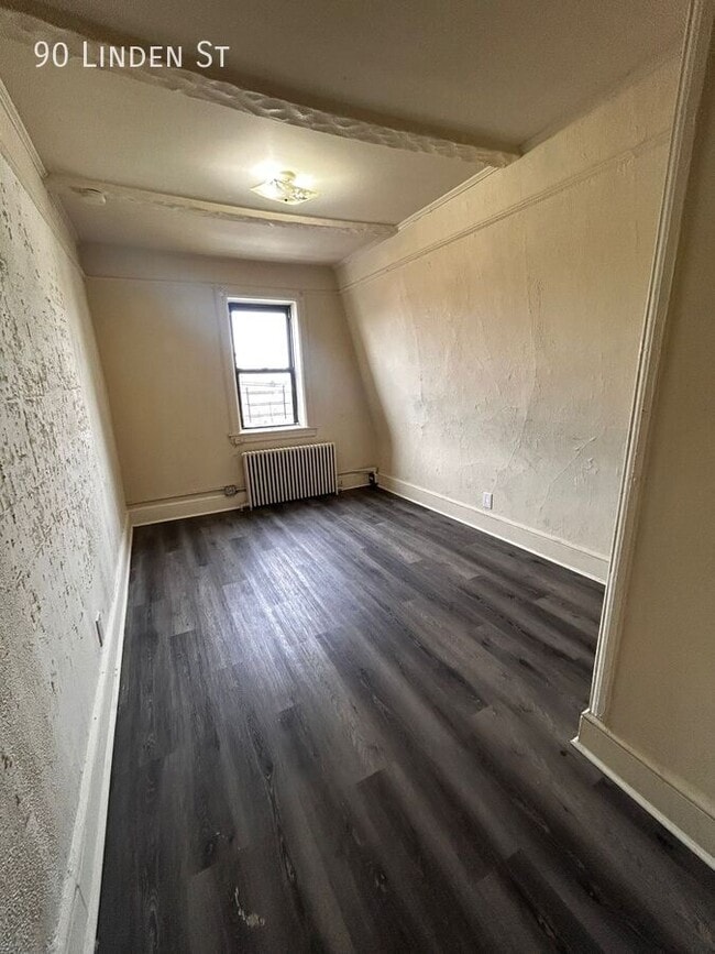 Photo - 90 Linden St