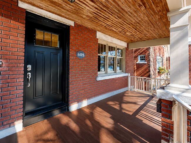 Photo - 405 Third Ave