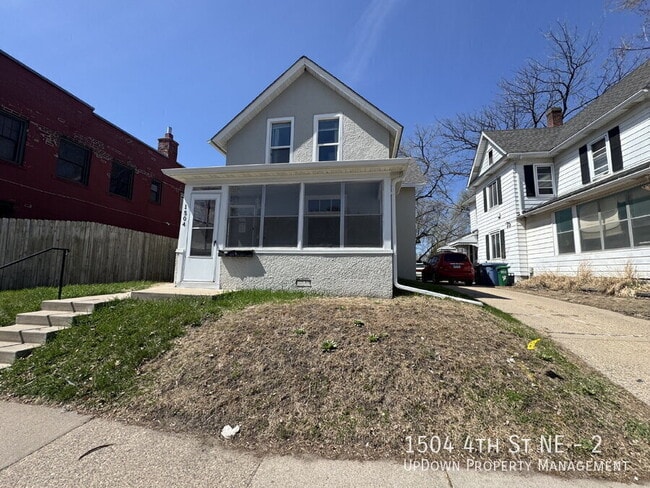 Building Photo - 1504 4th St NE Unit 2