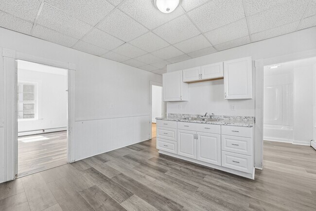 Photo - 50 West St Unit 3