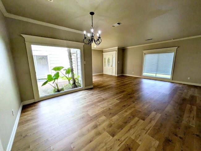 Photo - 5845 Woodway Dr