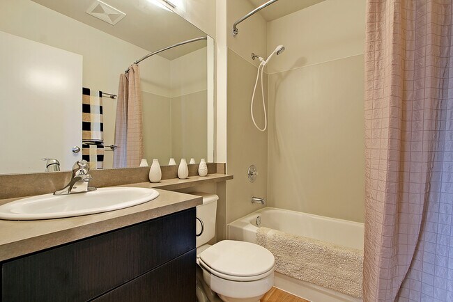 Photo - z-053025-Madison Crossing