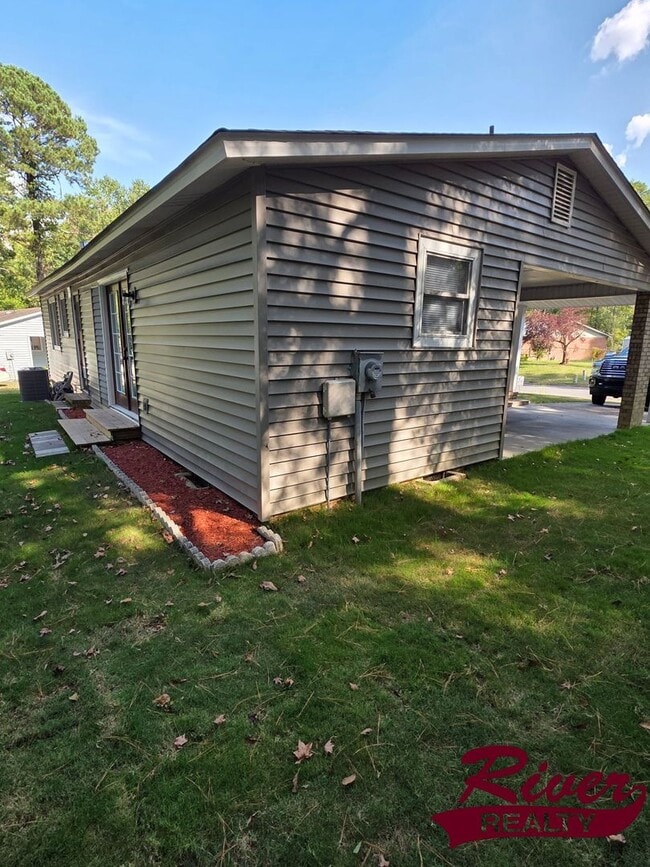 Photo - 3 Bedroom House in Hephzibah, Georgia