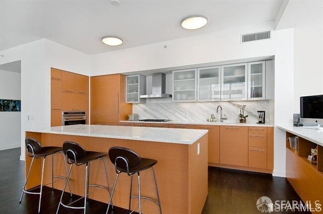 Photo - 301 Mission St