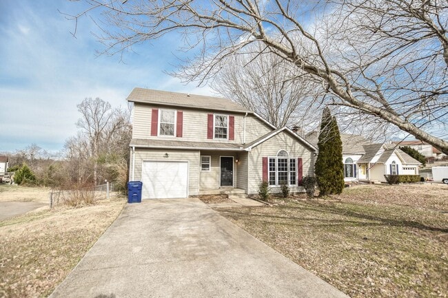 Centrally Located Three Bedroom! - Centrally Located Three Bedroom! House