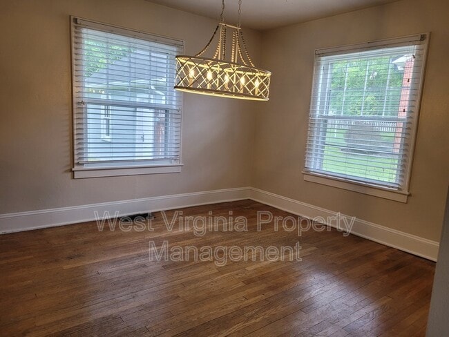 Photo - 265 Court St