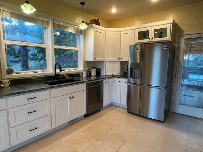 Photo - Charming 3BR House in Ashland