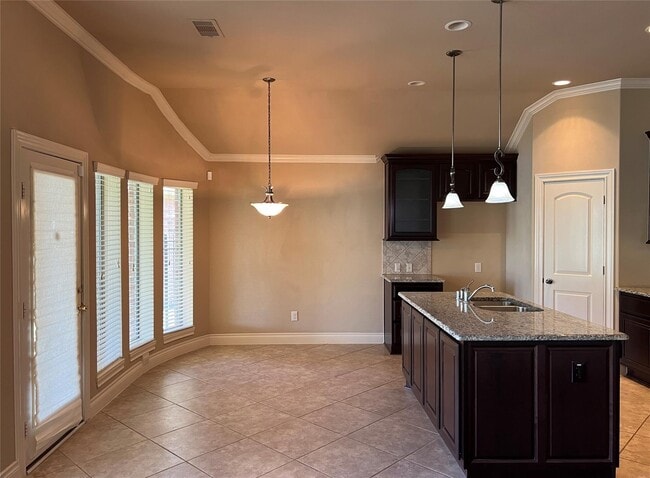 Building Photo - 25419 Lockspur Dr